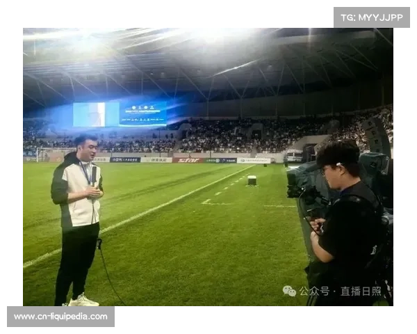 青岛西海岸成功保级 教练巧用战术赢得球迷与专家一致好评